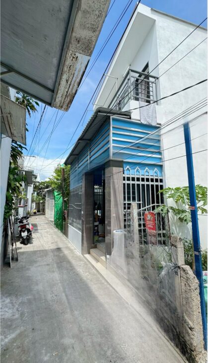 BÁN NHÀ ĐẸP TTTP 2 TẦNG MÊ ĐÚC KIÊN CỐ HẺM HƯƠNG LÔ NGỌC HIỆP P.TÂY NHA TRANG GIÁ 2ty590