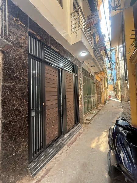 Bán nhà ngõ thông tại cầu Lủ, DT 34m2, 4 tầng giá 8,2 tỷ.