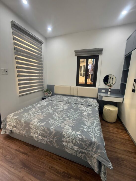 Bán nhà ngõ thông tại cầu Lủ, DT 34m2, 4 tầng giá 8,2 tỷ.