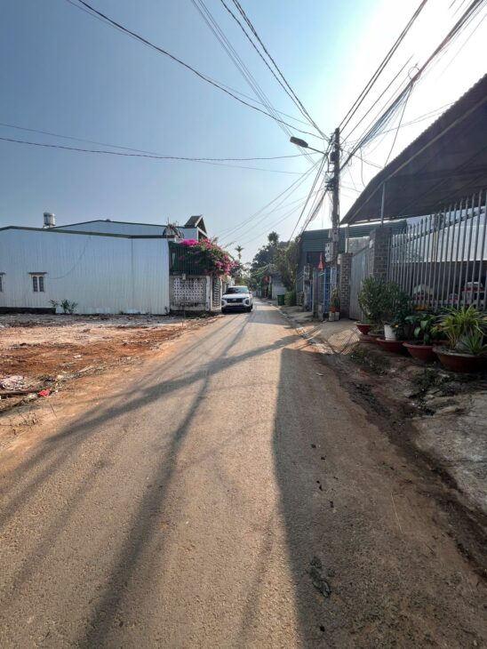 2 lô liền kề mặt tiền Hoàng Thế Thiện, phường Tân Lợi – Diện tích: 5×25,3m (1 lô) – Hướng Đông