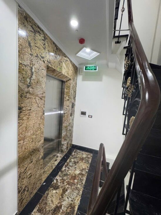 BÁN NHÀ PHÂN LÔ Ô TÔ TRÁNH – VĨNH PHÚC, BA ĐÌNH – 42/50M² x 8T THANG MÁY – FULL NỘI THẤT – GIÁ 31 TỶ