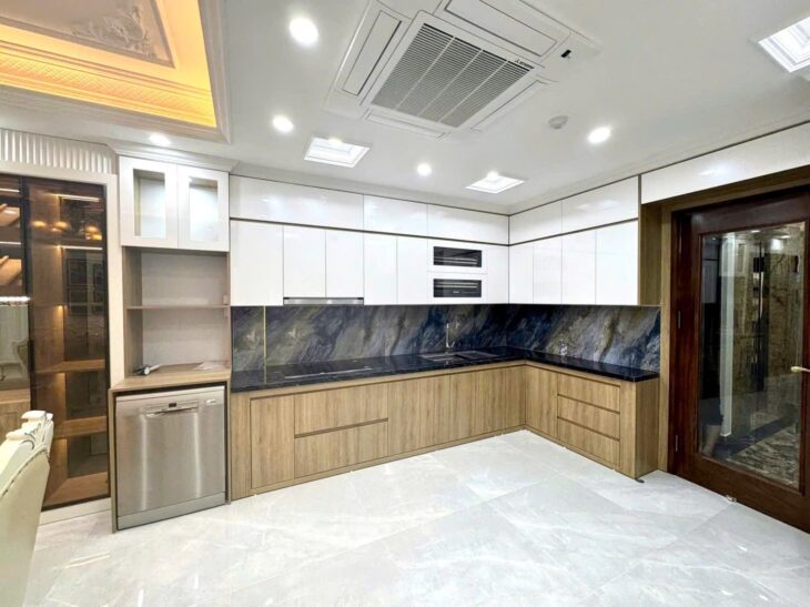 BÁN NHÀ PHÂN LÔ Ô TÔ TRÁNH – VĨNH PHÚC, BA ĐÌNH – 42/50M² x 8T THANG MÁY – FULL NỘI THẤT – GIÁ 31 TỶ