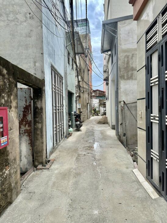 Bán nhà Phố Xốm 48m², 4 tầng, 2 thoáng, ngõ đẹp gần phố, lô góc, nhà mới kinh doanh ở ngay.