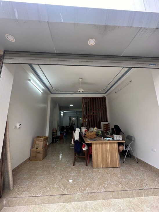 Bán nhà Phố Xốm 48m², 4 tầng, 2 thoáng, ngõ đẹp gần phố, lô góc, nhà mới kinh doanh ở ngay.