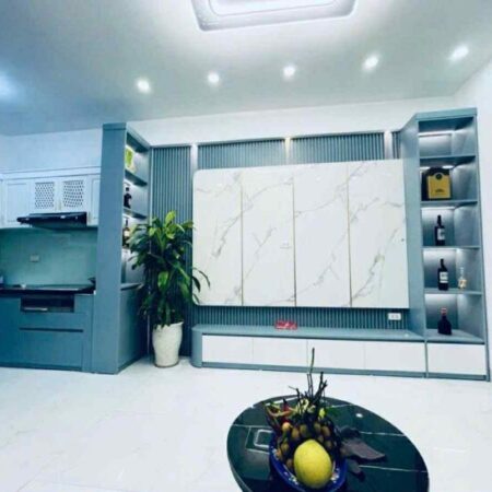 Bán nhà Tân Mai, Hoàng Mai 30m, phân lô, ngõ thông tứ tung ô tô tránh, vỉa hè rộng, full nội thất