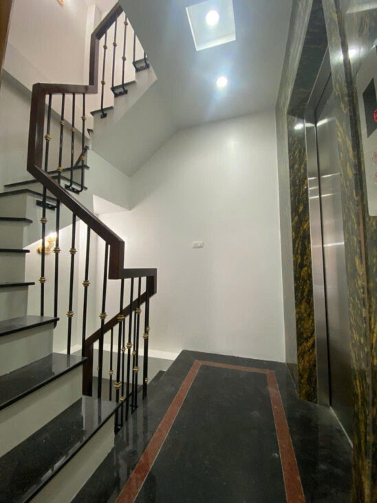 BÁN NHÀ HOÀNG QUỐC VIỆT, CẦU GIẤY – 40/45M x 6T THANG MÁY – Ô TÔ – KINH DOANH- GIÁ 18.5 TỶ