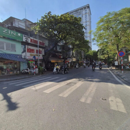 BÁN NHÀ MẶT PHỐ NÚI TRÚC, BA ĐÌNH – 137M² x 4T – 2 MẶT TIỀN – VỈA HÈ RỘNG- KINH DOANH ĐỈNH