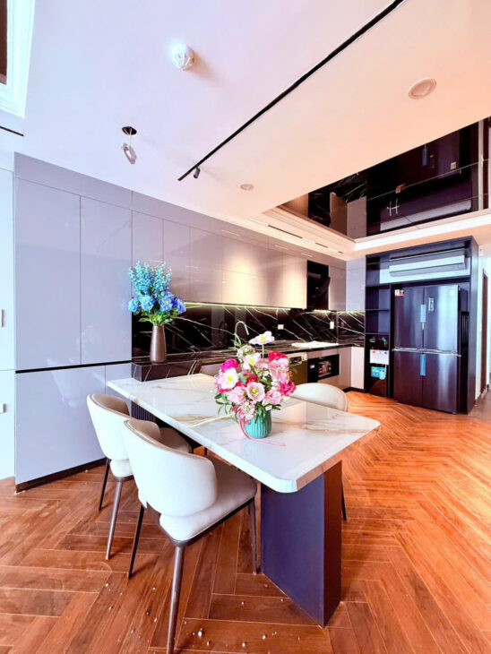 BÁN NHÀ MỚI ĐẸP XUÂN THUỶ, CẦU GIẤY – 56M² x 7T THANG MÁY – GARA Ô TÔ – FULL NỘI THẤT – GIÁ 29.9 TỶ