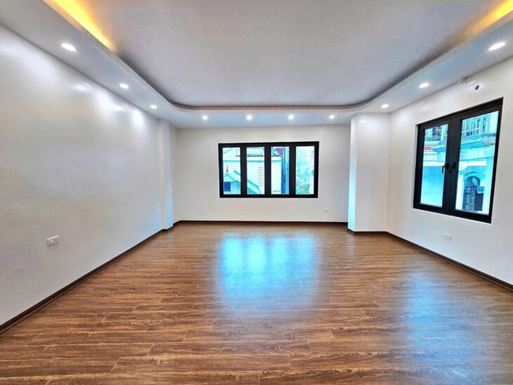 BÁN NHÀ PHÂN LÔ ĐỘI NHÂN, BA ĐÌNH – 40/43M² x 7T THANG MÁY – MT RỘNG – GARA Ô TÔ – KINH DOANH – GIÁ
