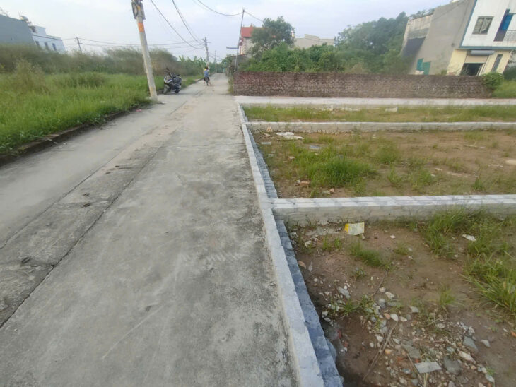 BÁN ĐẤT TỔ 10 (ẤP TRE, XÃ QUANG MINH, HN)-ÔTÔ VÀO ĐẤT, 100% THỔ CƯ, GIÁ ĐẦU TƯ (chỉ 2.6tỷ/lô)
