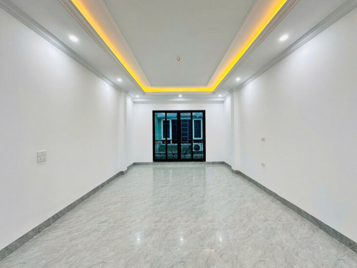 BÁN NHÀ TRẦN QUỐC HOÀN, CẦU GIẤY – 41M² x 7T THANG MÁY – PHÂN LÔ Ô TÔ TRÁNH – KINH DOANH