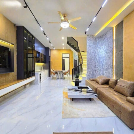 BÁN NHÀ 3 TẦNG MẶT TỀN 7M5 HOÀ MINH_7,6 TỶ_FULL NỘI THẤT CAO CẤP