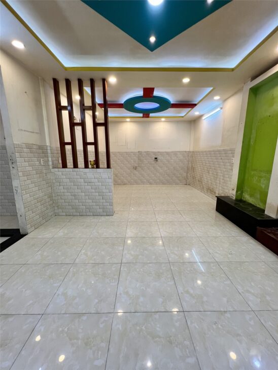 Cho thuê nhà nguyên căn đường Nguyễn Gia trí 8.8x 7.45 trệt lầu 4PN 2WC tiện cải tạo 22tr/tháng