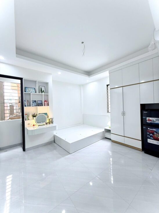 Cho con ra ở riêng – Cần bán gấp tòa CCMN ngõ 254 Minh Khai.