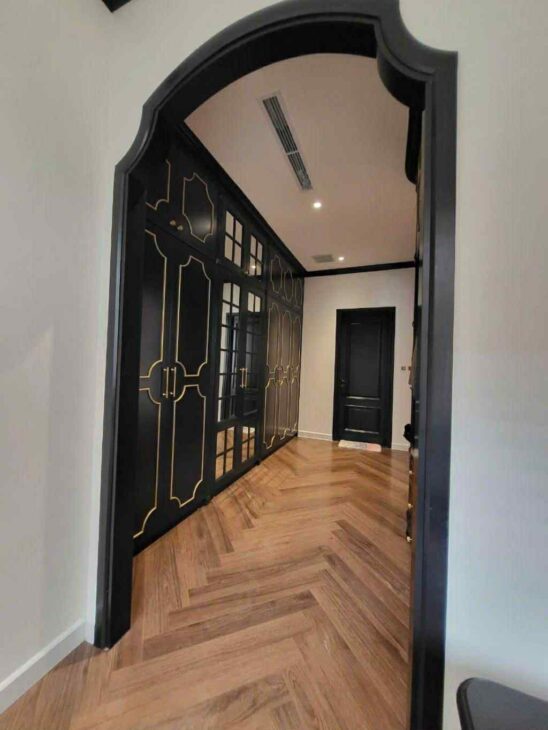 nhà đẹp Hồng Tiến, 65m x 5 tầng, mặt tiền 7.4m, gara ôtô, phong cách indochina