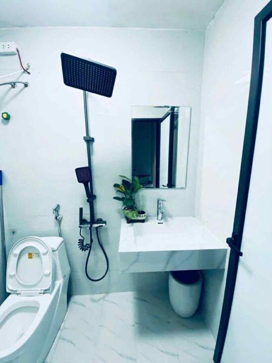 Bán nhà Tân Mai, Hoàng Mai 30m, phân lô, ngõ thông tứ tung ô tô tránh, vỉa hè rộng, full nội thất