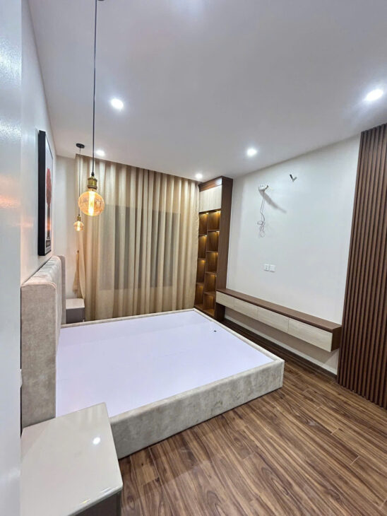 BÁN NHÀ MẶT PHỐ HOA BẰNG, CẦU GIẤY – 62M x 7T THANG MÁY – VỈA HÈ RỘNG – KINH DOANH – GIÁ 26.5 TỶ