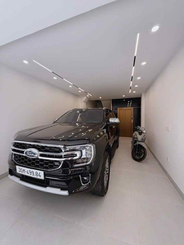 bán nhà Ngọc Thuỵ, 7 tầng, thang máy, ôtô tránh, full nội thất