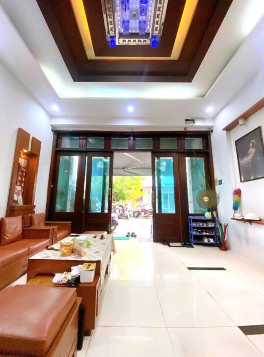 Bán nhà 76m² 4PN hẻm thông GẦN MẶT TIỀN giá 7.x tỷ TL