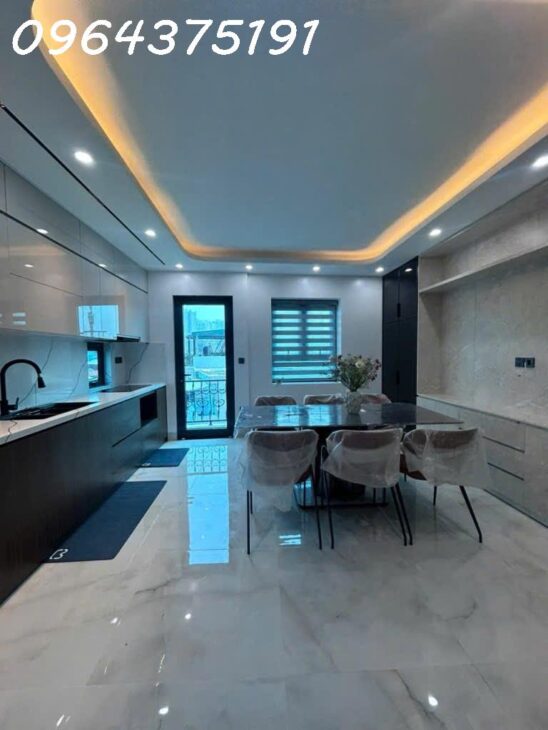 BÁN GẤP Bán nhà Vũ Xuân Thiều – 38m2 – 6 tầng – xây mới – gần ô tô tránh nhú 7 tỷ