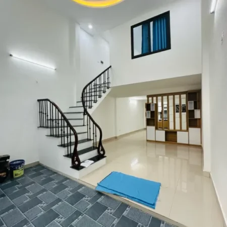 Bán nhà ngõ 3 gác Phố Định Công Hạ Trần Hoà, 63m2 x 2 tầng, mặt tiền 4m, giá 3.8 tỷ