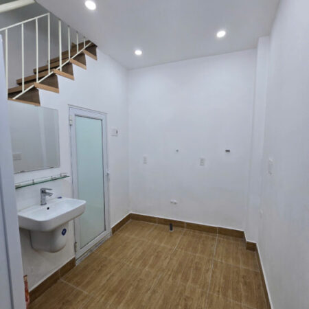 nhỉnh 2 tỷ có ngay nhà 3 tầng sổ đỏ Khâm Thiên