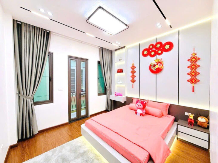 BÁN NHÀ ĐẸP Ở NGAY – XUÂN THUỶ, CẦU GIẤY – 42M x 4T- MT 3.8M – FULL NỘI THẤT – SÁT Ô TÔ