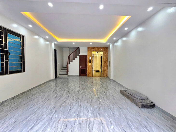 BÁN NHÀ PHÂN LÔ ĐỘI NHÂN, BA ĐÌNH – 40/43M² x 7T THANG MÁY – MT RỘNG – GARA Ô TÔ – KINH DOANH – GIÁ