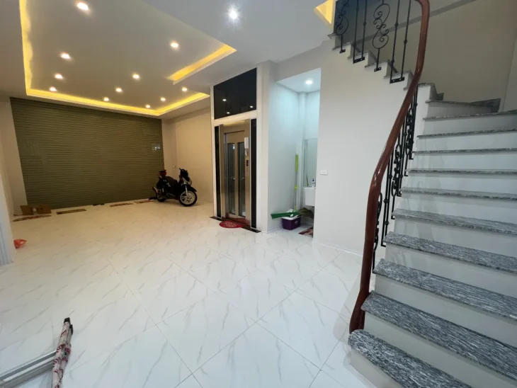 Vương Thừa Vữ 50m 6 tầng thang máy phân lô ô tô vào nhà cách phố 10m 16 tỷ 0986073333