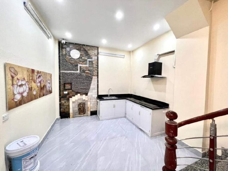 Bán nhà dòng tiền phố gần Công Viên Cầu Giấy, nhà 5x44m2, giá nhỉnh 9 tỷ