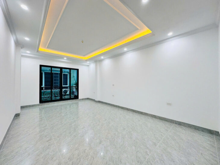 BÁN NHÀ TRẦN QUỐC HOÀN, CẦU GIẤY – 41M² x 7T THANG MÁY – PHÂN LÔ Ô TÔ TRÁNH – KINH DOANH