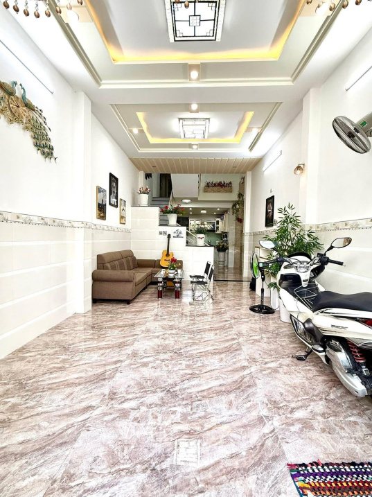 KIỆT Ô TÔ TRÁNH NHAU NGAY TRUNG TÂM, ĐƯỜNG ĐIỆN BIÊN PHỦ THÔNG VỚI THÁI THỊ BÔI TP ĐÀ NẴNG