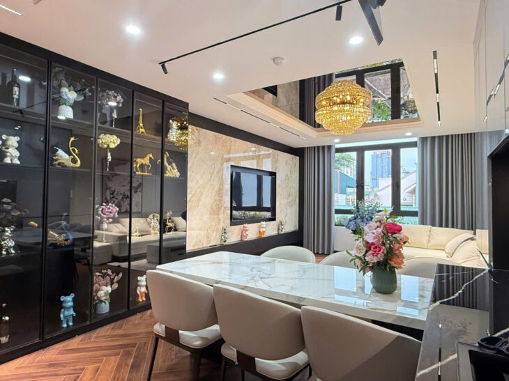 BÁN NHÀ MỚI ĐẸP XUÂN THUỶ, CẦU GIẤY – 56M² x 7T THANG MÁY – GARA Ô TÔ – FULL NỘI THẤT – GIÁ 28.9 TỶ
