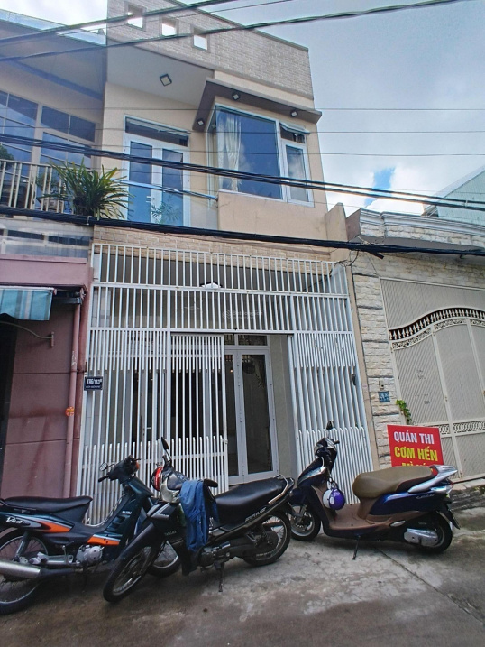 KIỆT Ô TÔ TRÁNH NHAU NGAY TRUNG TÂM, ĐƯỜNG ĐIỆN BIÊN PHỦ THÔNG VỚI THÁI THỊ BÔI TP ĐÀ NẴNG
