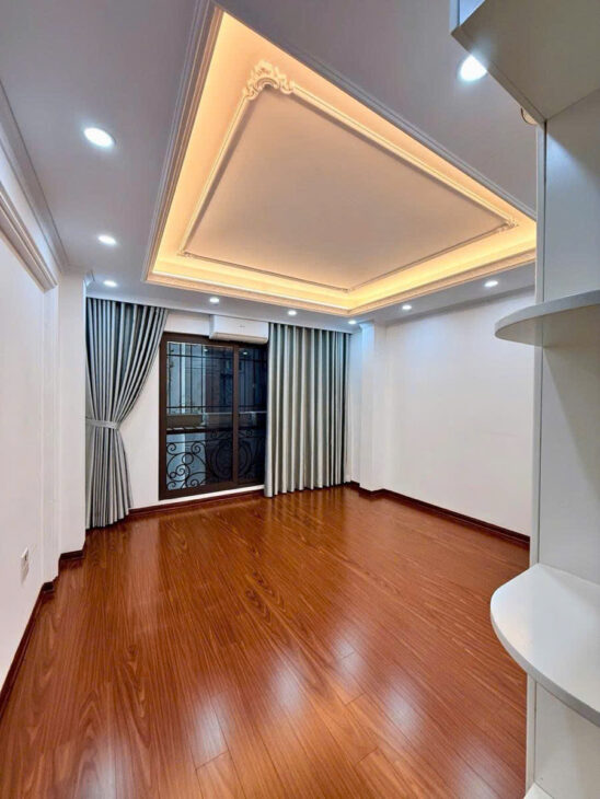 Bán nhà Pháo Đài Láng – Ngõ thông kinh doanh, nhà dân xây 33m 5 tầng nội thất đẹp