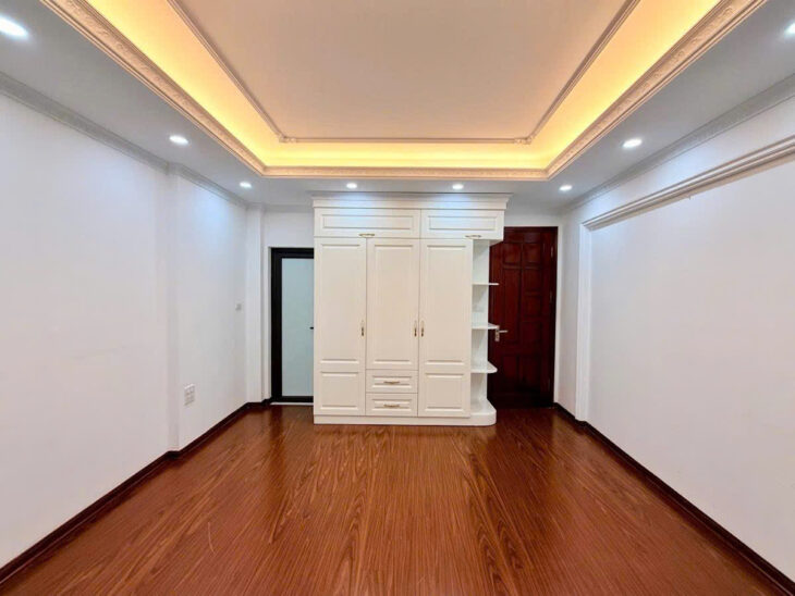Bán nhà Pháo Đài Láng – Ngõ thông kinh doanh, nhà dân xây 33m 5 tầng nội thất đẹp