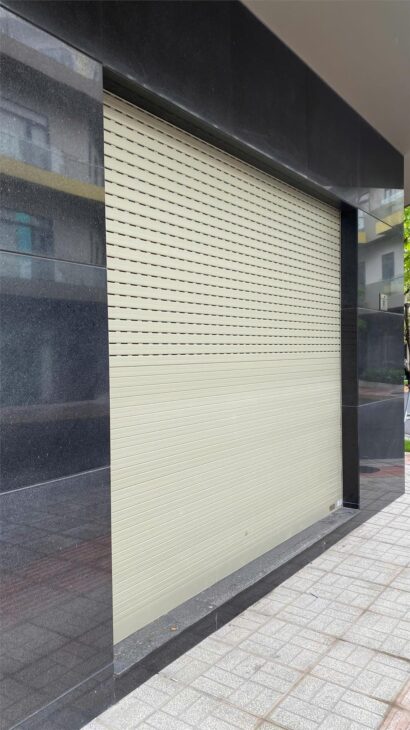 Nhà mặt phố Thống Nhất, Dĩ An: Vị trí vàng, kinh doanh đỉnh, 69m2, 3 tầng, 4PN, 6WC, sổ hồng trao