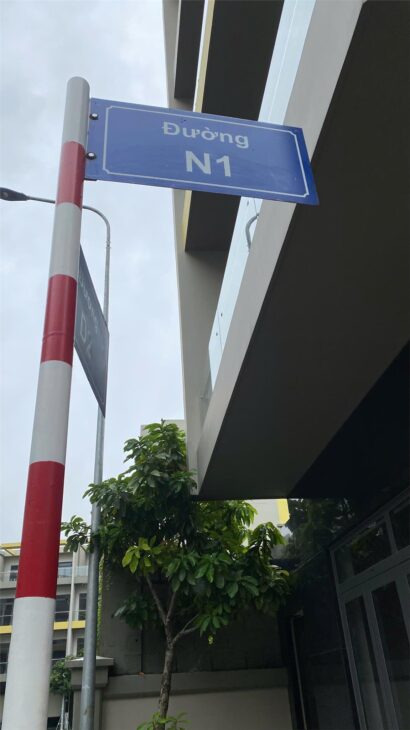 Nhà mặt phố Thống Nhất, Dĩ An: Vị trí vàng, kinh doanh đỉnh, 69m2, 3 tầng, 4PN, 6WC, sổ hồng trao