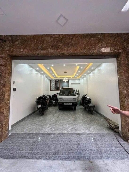 BÁN SIÊU PHẨM CCMN ĐỐNG ĐA 7 TẦNG THANG MÁY GẦN PHỐ 50M DÒNG TIỀN 70 TRIỆU/THÁNG 14,5 TỶ