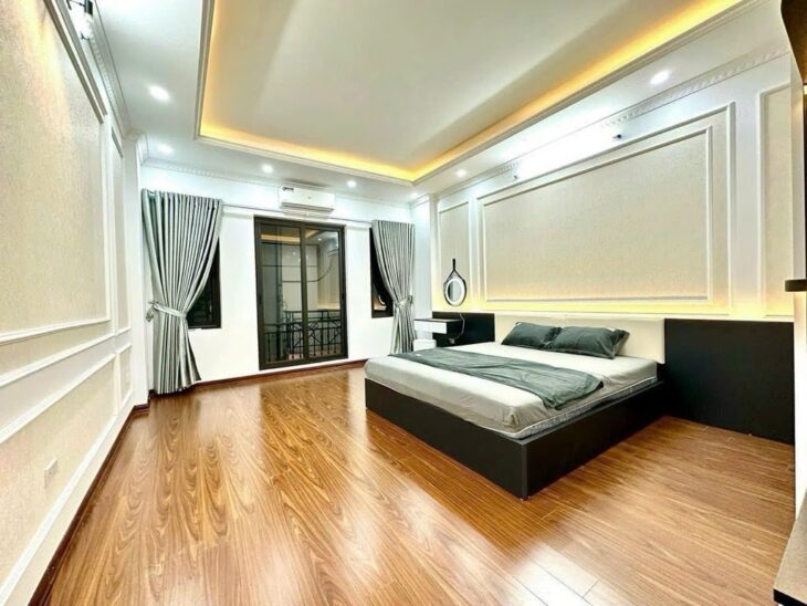 Nhỉnh 10 tỷ nhà vài bước chân là ra Công Viên Cầu Giấy, 5t x 40m2.
