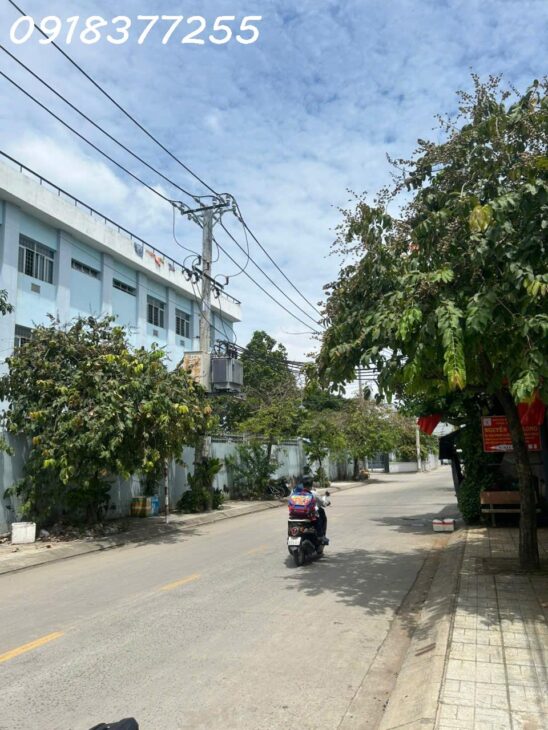 Đất vàng Thạnh Lộc 12, Q.12: 196m2, sổ hồng trao tay, xây dựng tự do, giá chỉ 5.7 tỷ – Gọi ngay