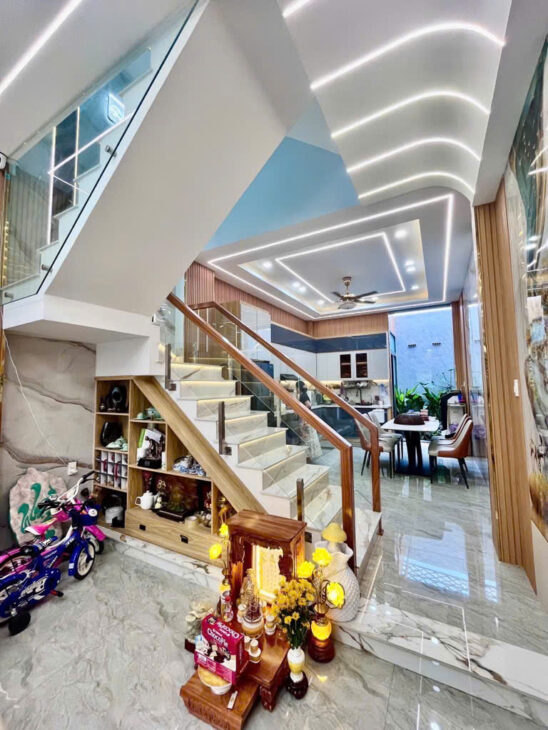 Nhà xinh 3 tầng 4PN hẻm xe hơi Thạnh Lộc Q12, 60m2 sổ hồng riêng, giá chỉ 5.6 tỷ – An cư lạc