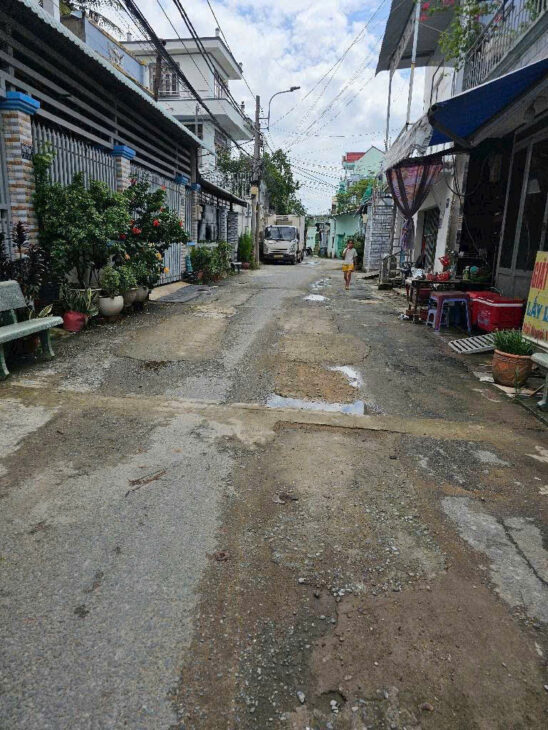 Bán Nhà giá đất, 2 mặt tiền kinh doanh, đường oto ra vào, gần trường học các cấp Giá còn TL