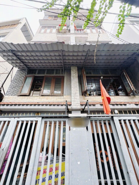 Mặt tiền kinh doanh Dòng tiền 30 triệu tháng Ngang 6.5 x đúc 6 tấm Có 7 tỷ