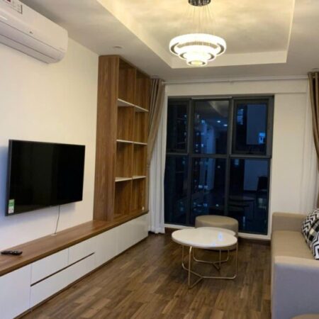 chính chủ cần bán căn hộ 2N-2Vs goldmark 136 hồ tùng mậu giá 7 tỷ xxx nhỏ,để lại full nội thất