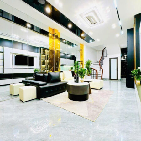 Khương Trung cần bán nhà 35m 3 phòng ngủ tặng full nội thất, 02 thoáng cách ô tô 5m