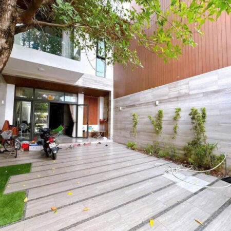 BÁN NHÀ ĐẸP MẶT TIỀN LÊ QUÝ ĐÔN NHA TRANG (CÓ THANG MÁY, SÂN ĐẬU Ô TÔ, CÁCH BIỂN 900m) Diện