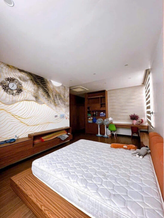 BÁN NHÀ ĐẸP MẶT TIỀN LÊ QUÝ ĐÔN NHA TRANG (CÓ THANG MÁY, SÂN ĐẬU Ô TÔ, CÁCH BIỂN 900m) Diện