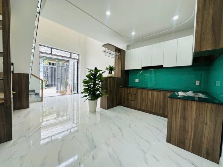 Nhà mới, đường Oto ra vào, ra Lê Văn Việt 3 phút, sổ hông sang tên ngay LH 0382202524