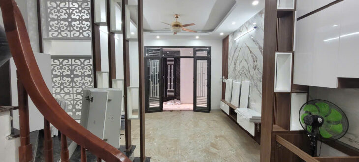 🏡 Bán nhà 5 tầng xây mới Việt Hưng – gần mầm non Ánh Sao, ngõ nông, quanh nhà nhiều chỗ đậu xe,